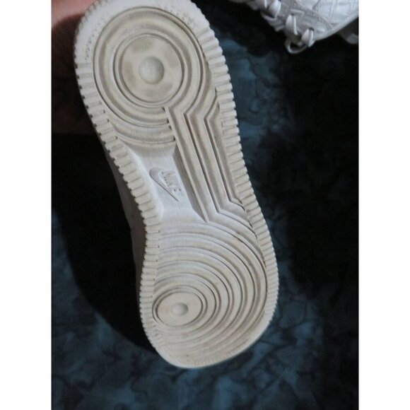 Nike Air Force 1 '07 LV8 White Croc Embossed Leather Low Top Sneakers 749144 103 - Picture 6 of 8